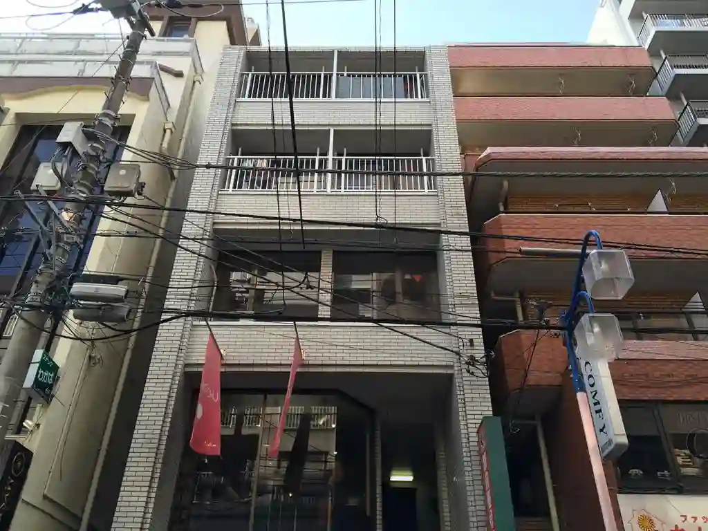 新屋ビル 外観