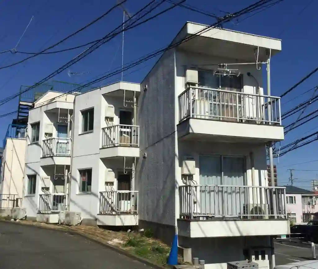 ヤングライフ霞ヶ関 外観