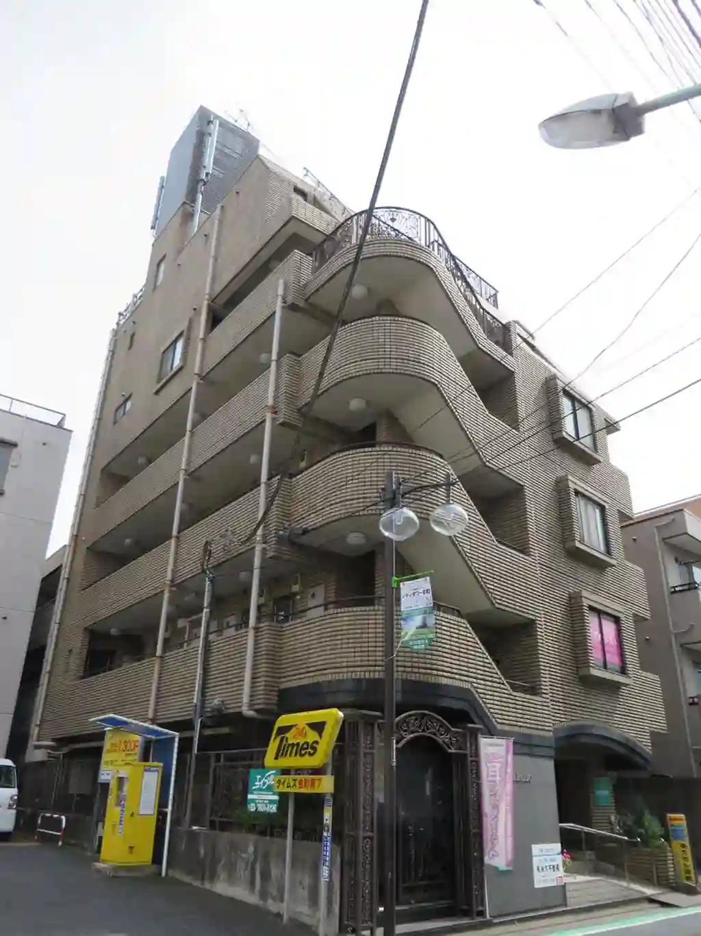 泉パラッツォ 外観
