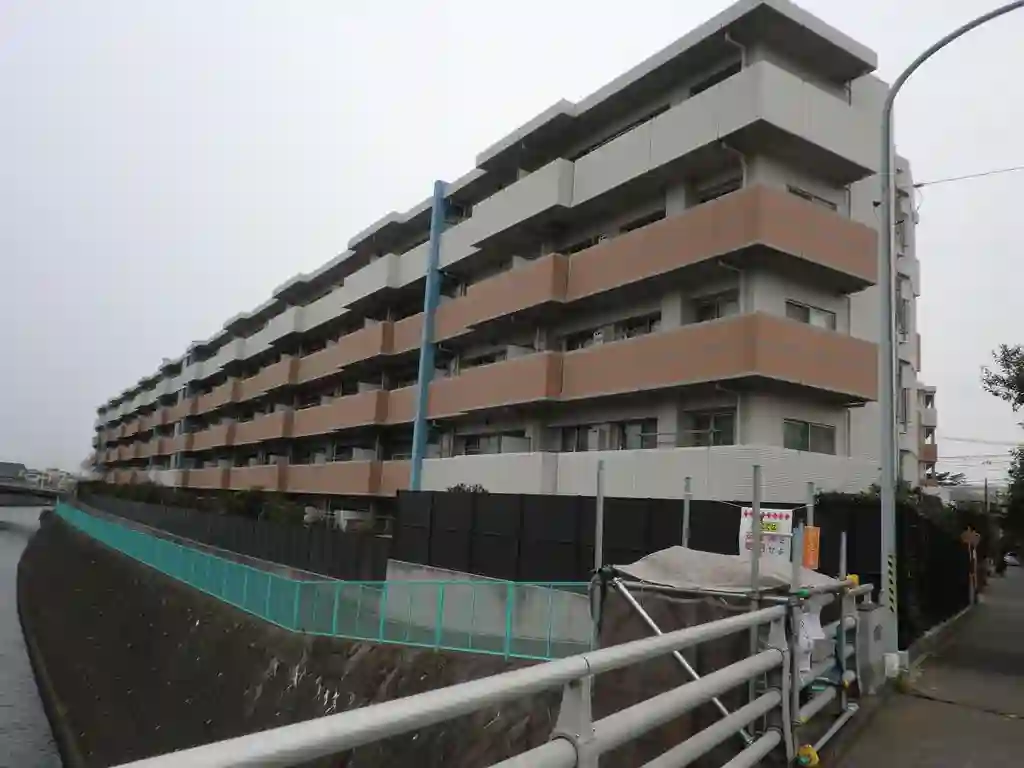 ライオンズステージ鵠沼グランヴァローレ 外観