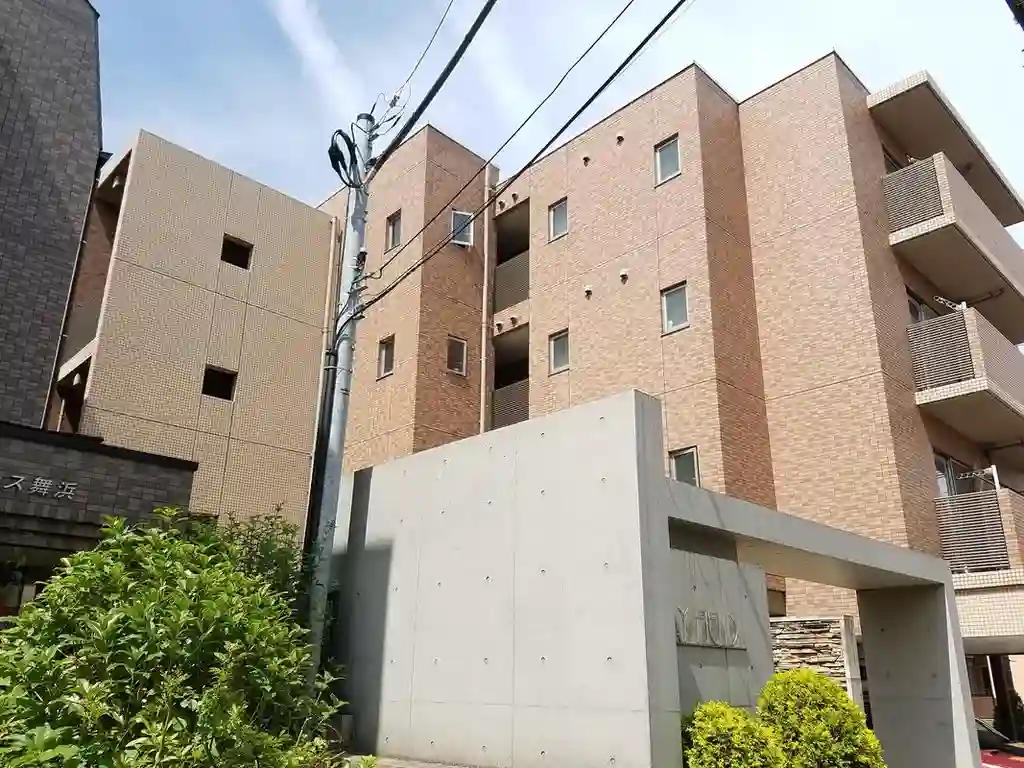 RAY FIELD 外観
