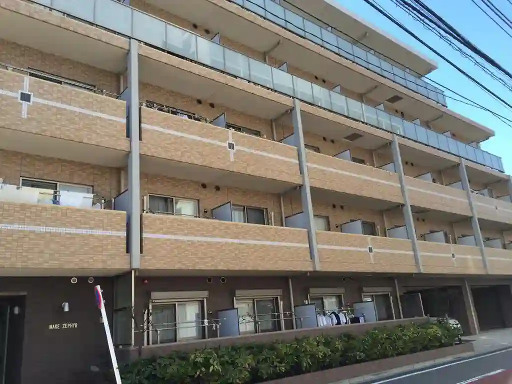 MAKEZEPHYR 外観