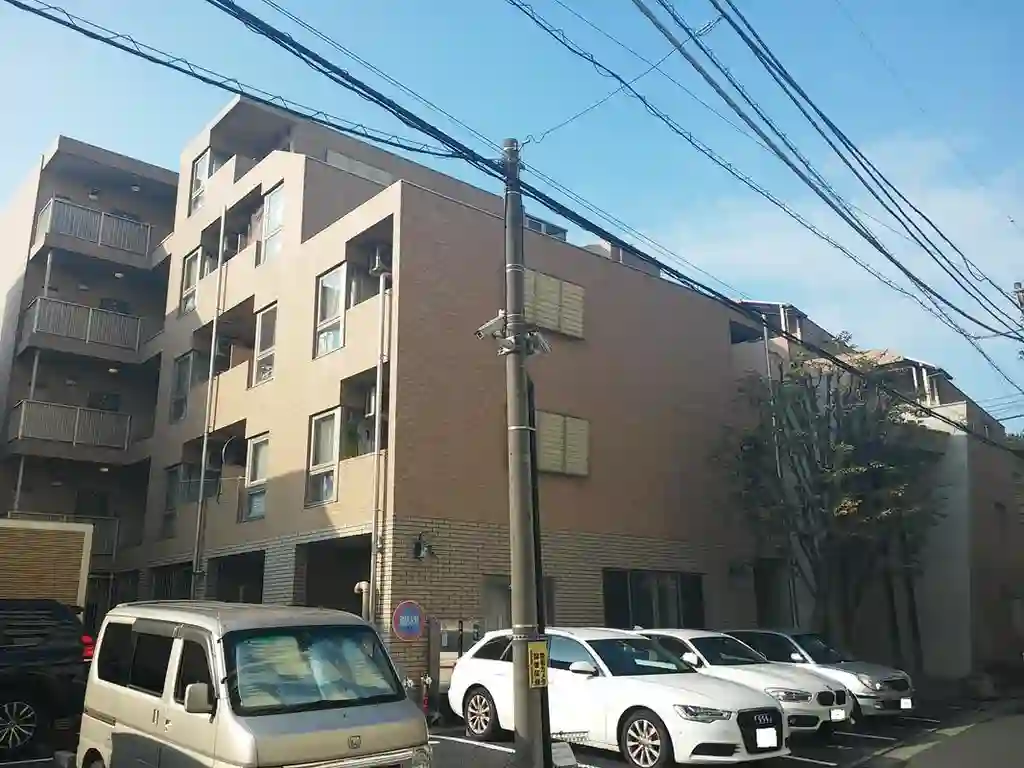 サン・パラッツオ6番館 外観