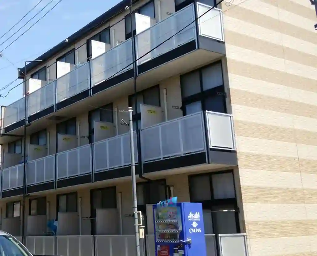 レオパレスプロパッサ大泉 外観