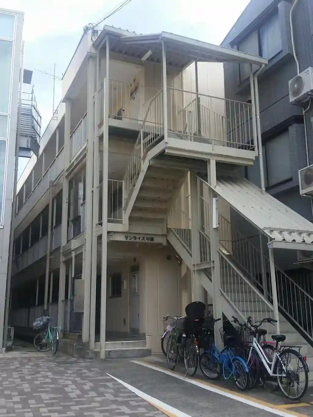 サンライズ中島 外観