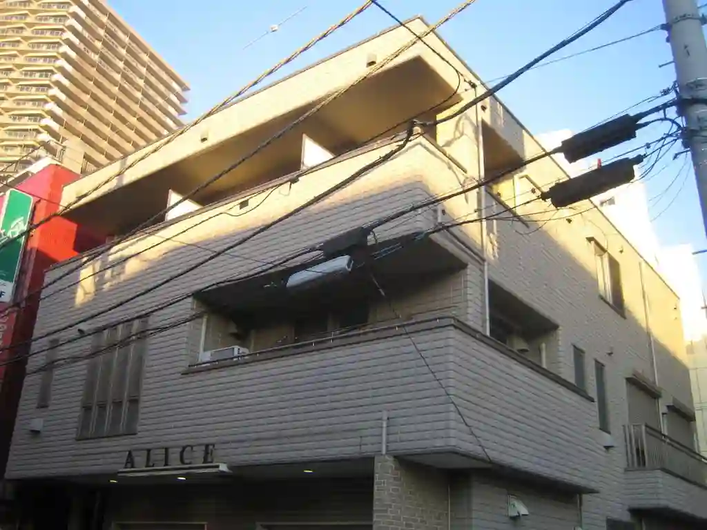 ラウンド・スリー小宮 外観