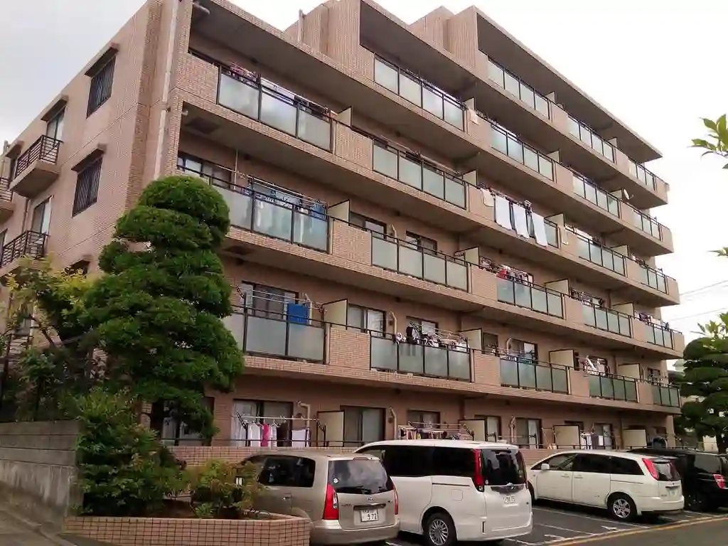 アンブリアン アベニール 外観