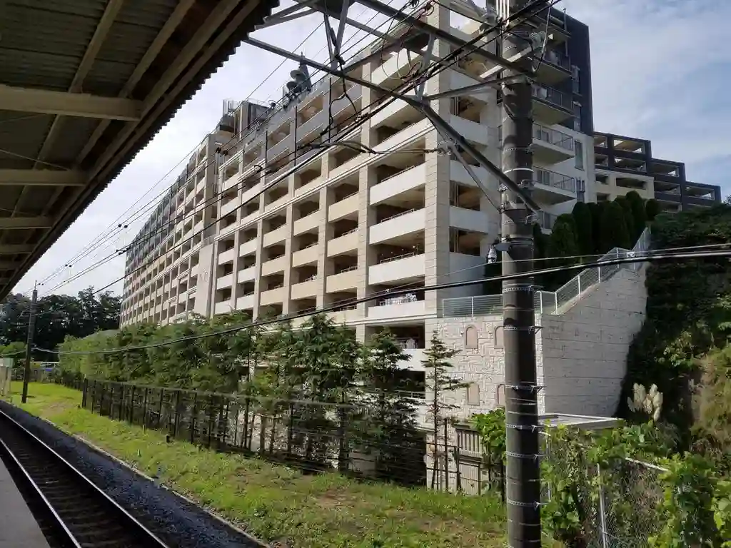 レイディアントシティ本郷台 外観