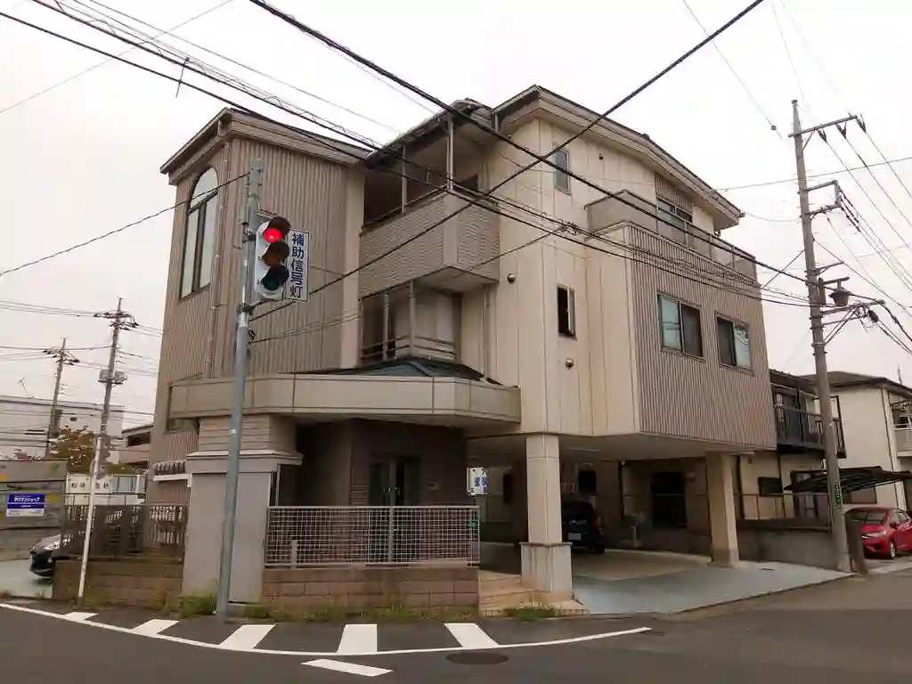 ローラル 外観