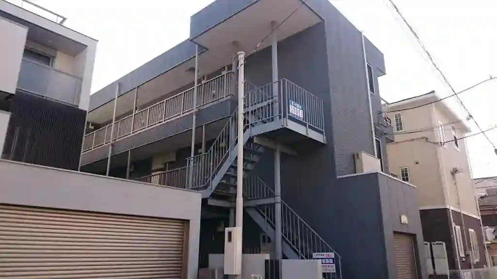 アンプルールフェール川口II 外観