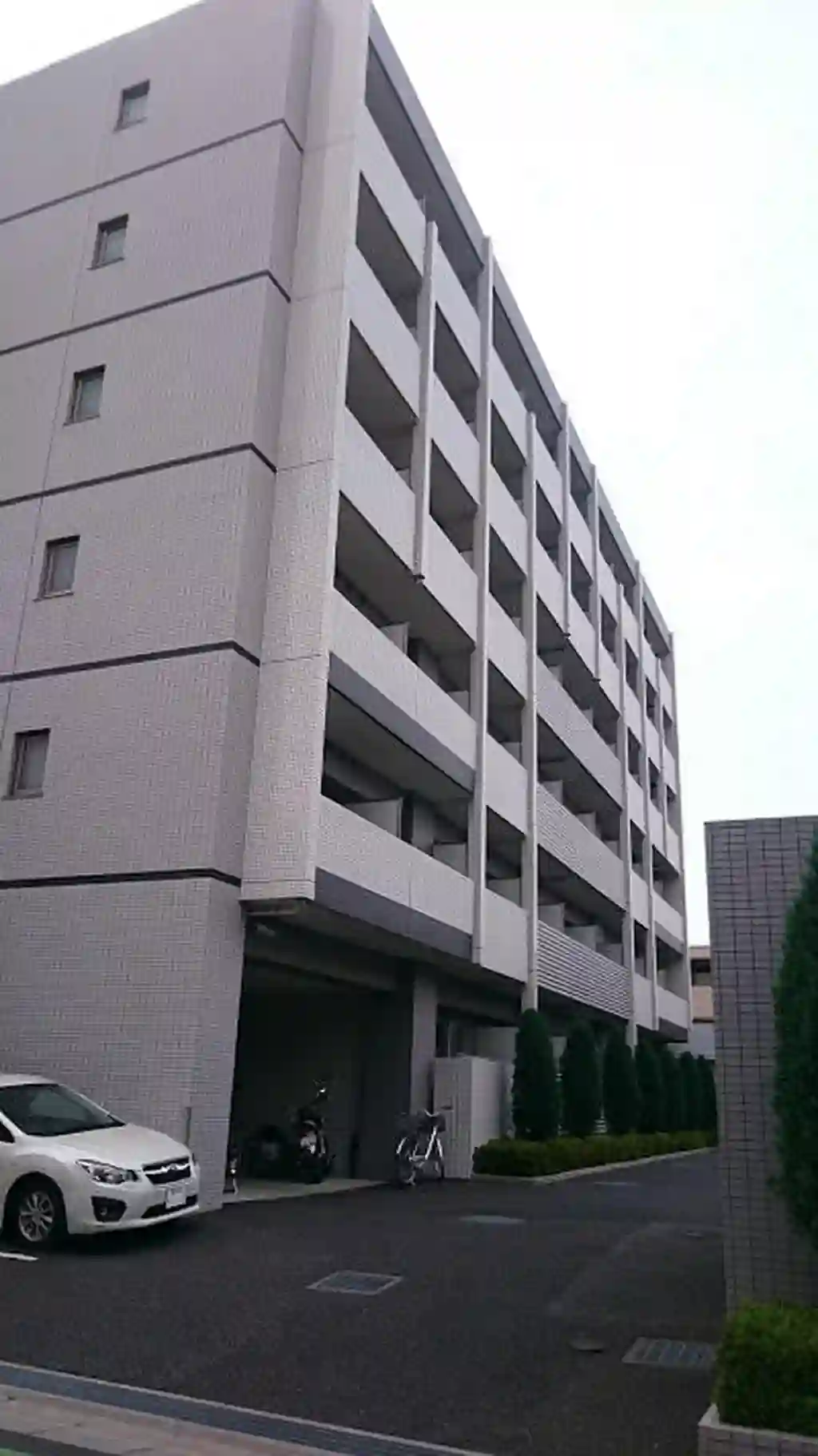 アレッサ仁志 外観