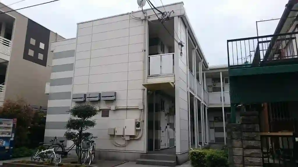 レオパレスラギ 外観
