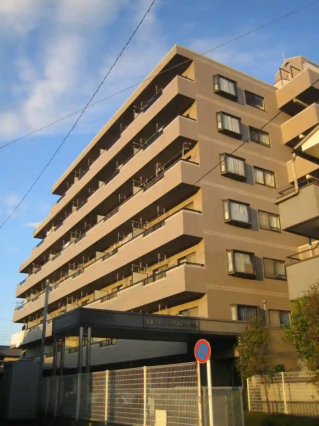 新横浜ルネジェラール1番館 外観