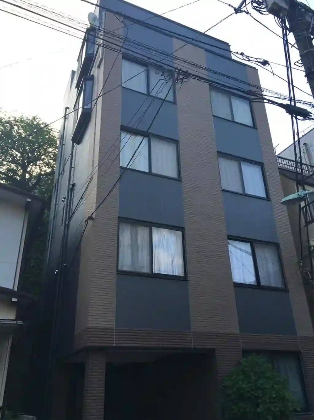 レオンミナミアザブ 外観