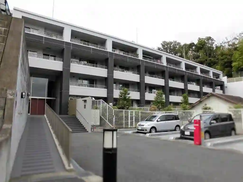 リステージ本郷台デュアルマークス 外観