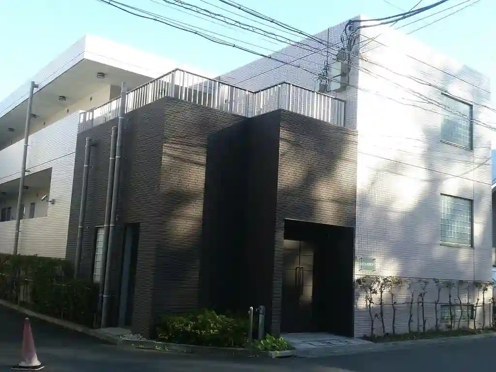 IOMスクエアー 外観