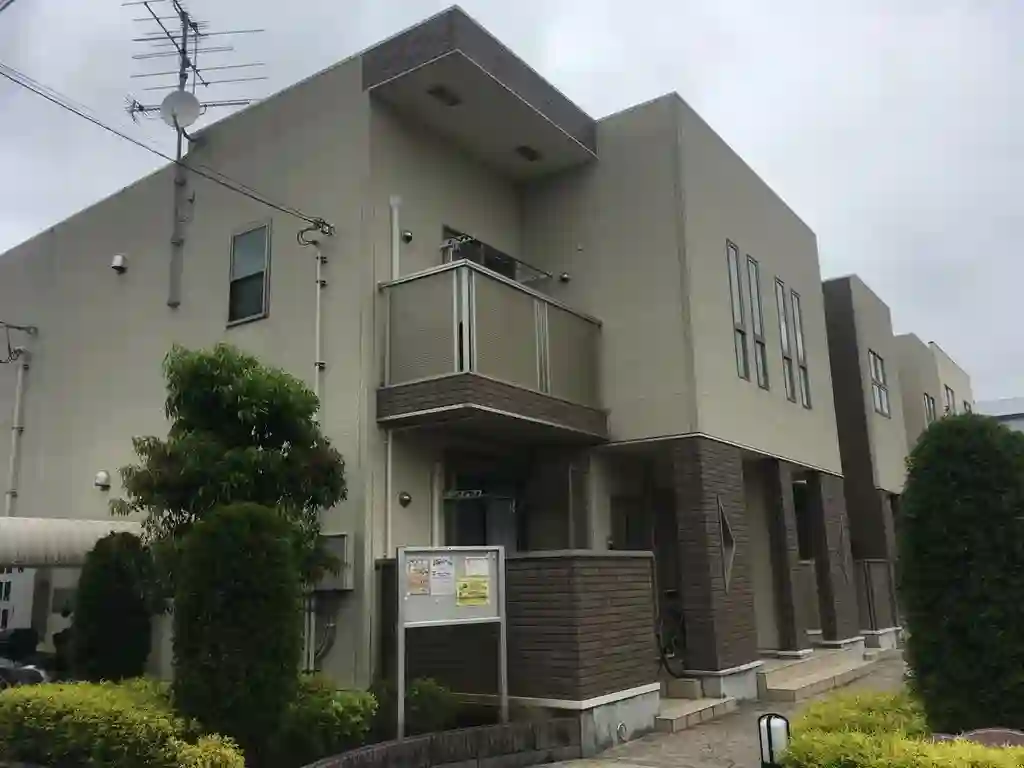 BROOK P 外観