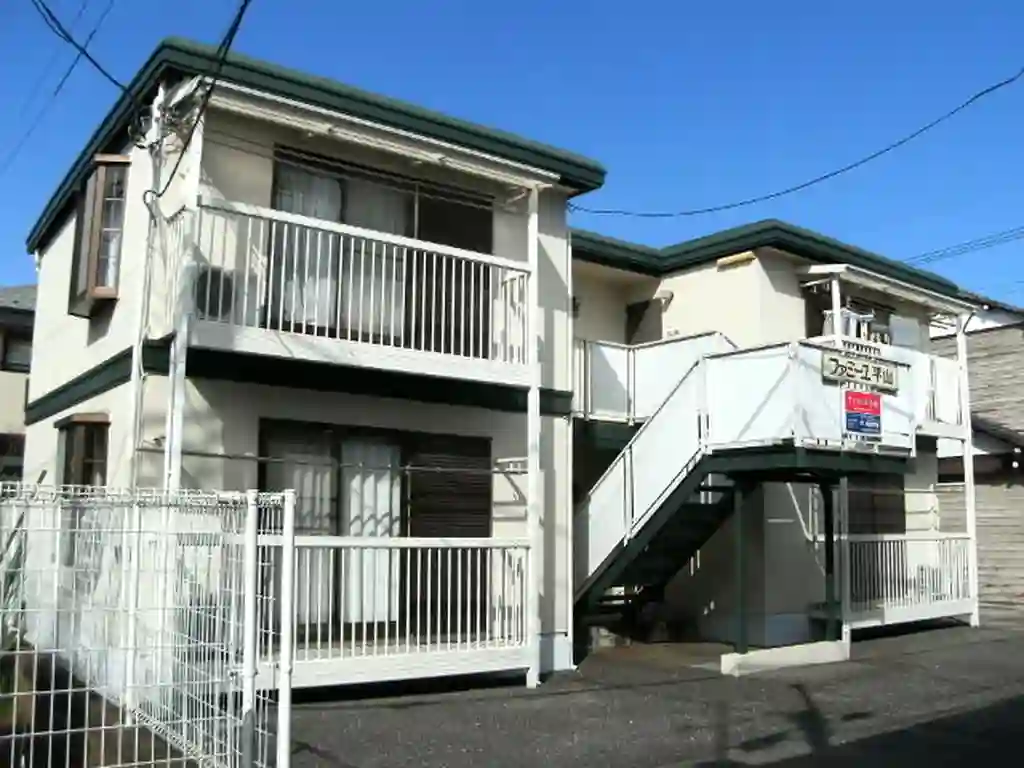 ファミーユ・平山 外観