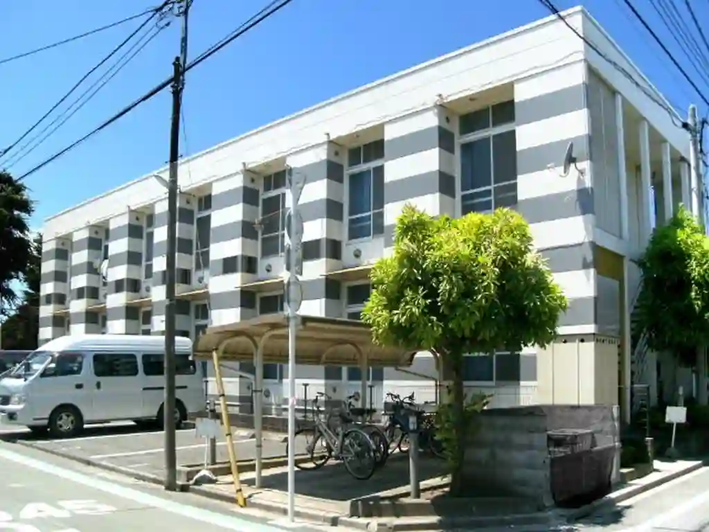 レオパレスサンフローラ 外観