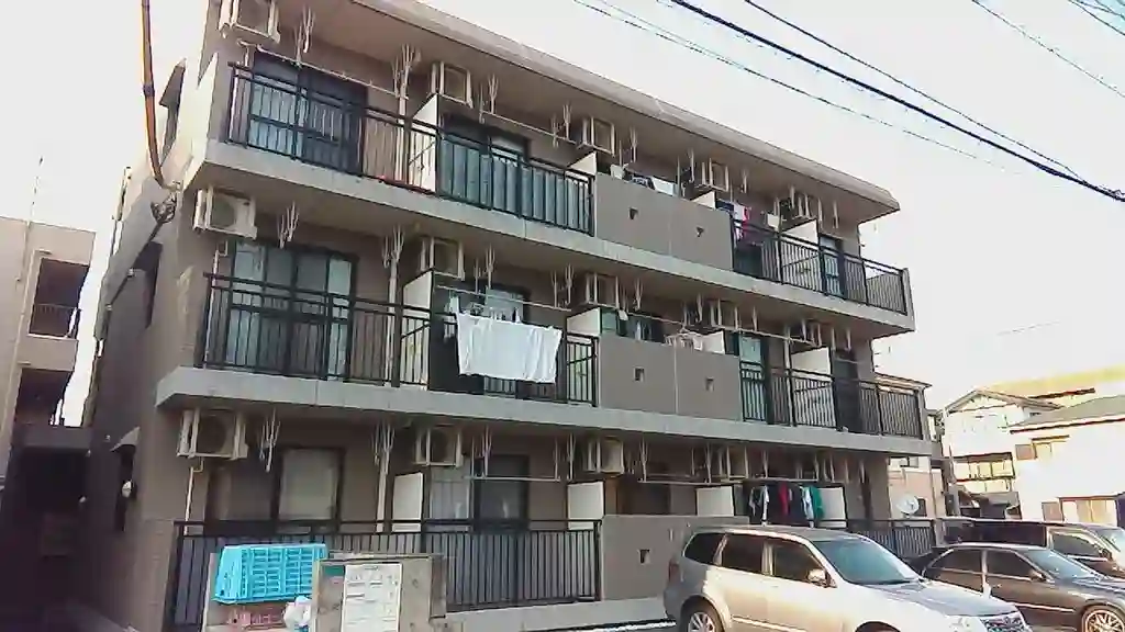 セリバテール 外観