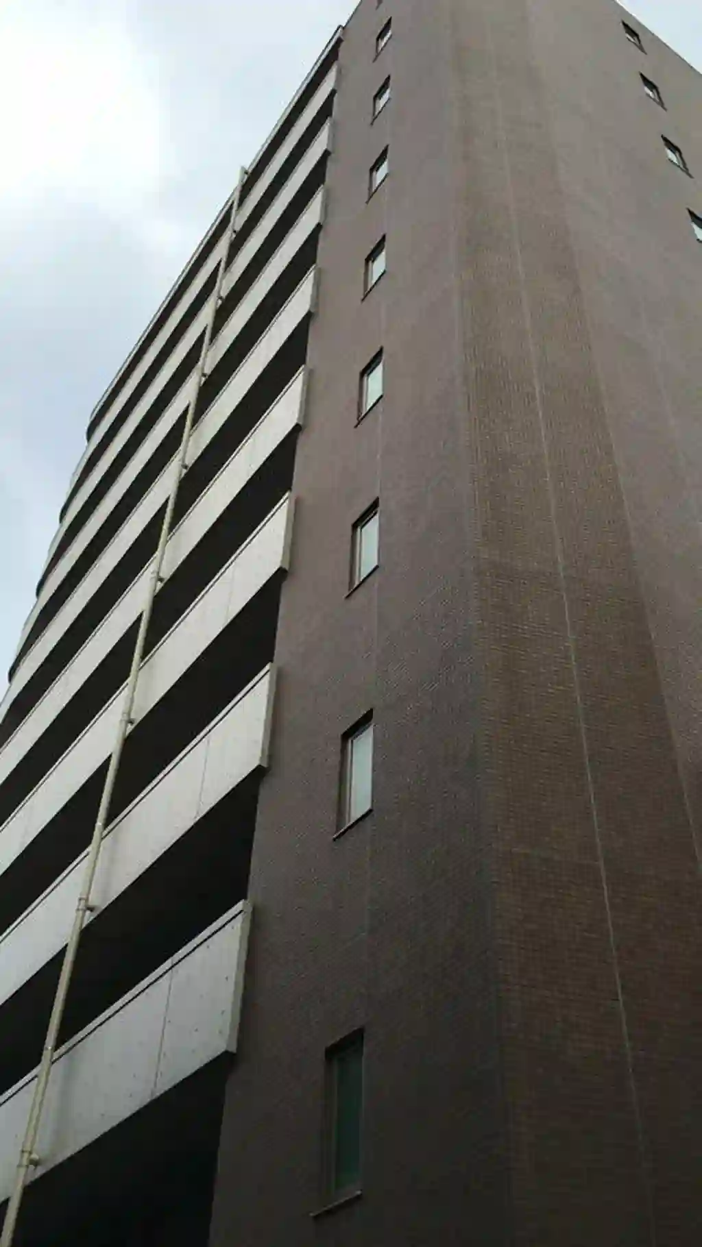 プレール・ドゥーク駒沢大学駅前 外観