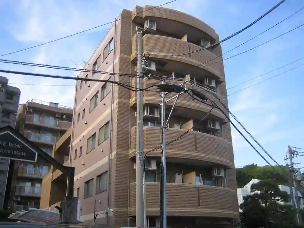 メルクマール II 外観