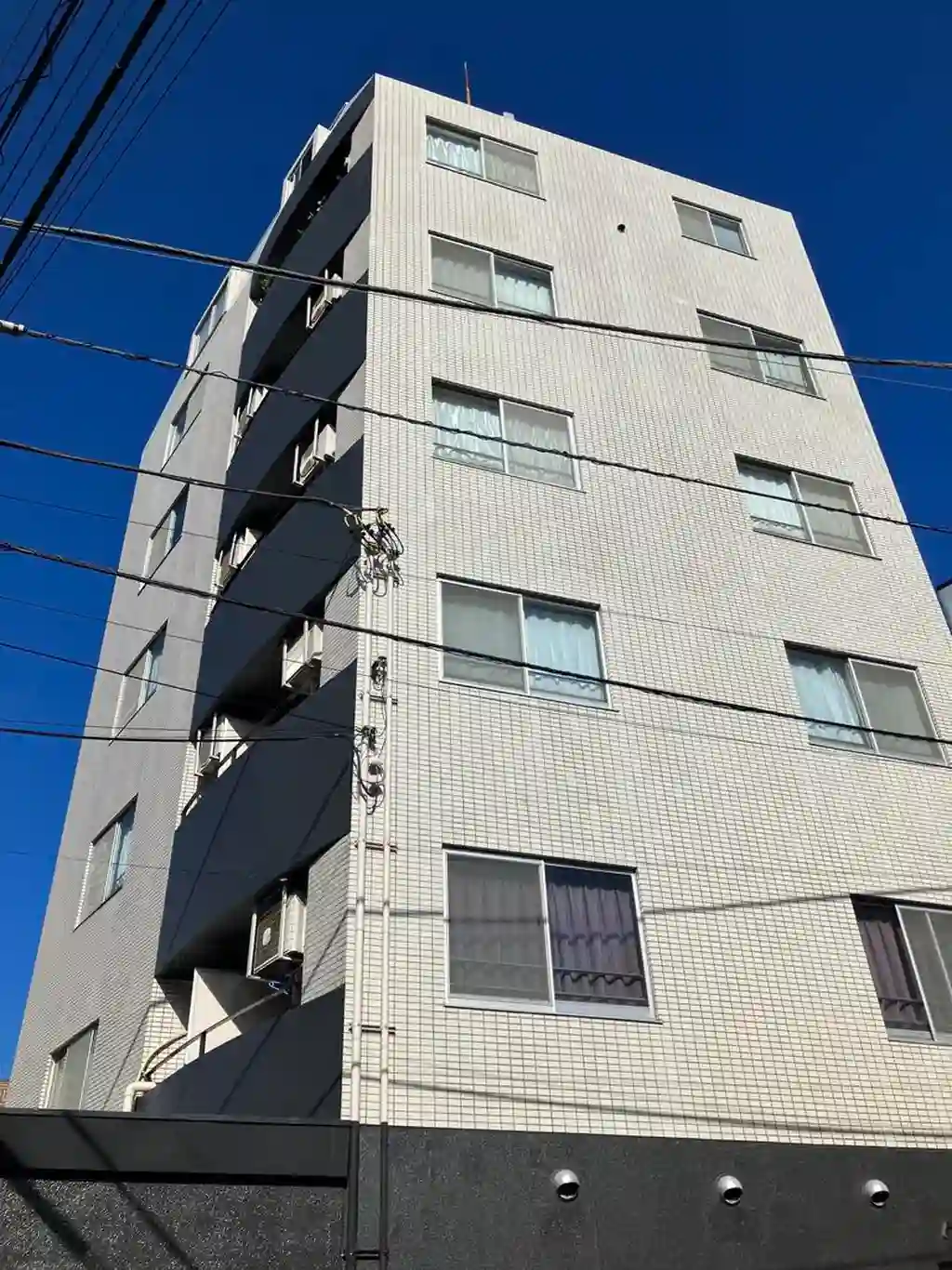 ベルヴィ尾瀬里芹田ビル 外観