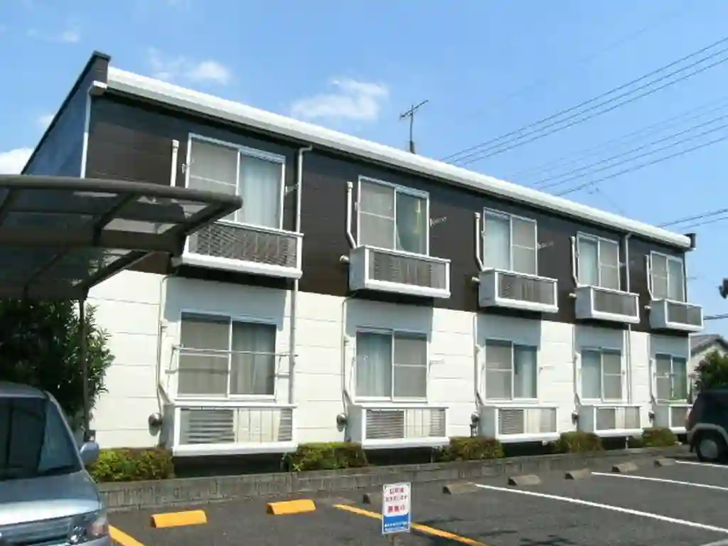 レオパレスウェアハウス 外観