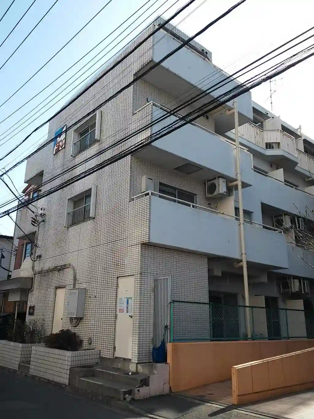 スカイコート大倉山 外観