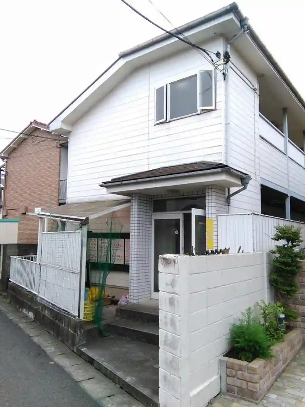 ハイツ三泉A棟 外観