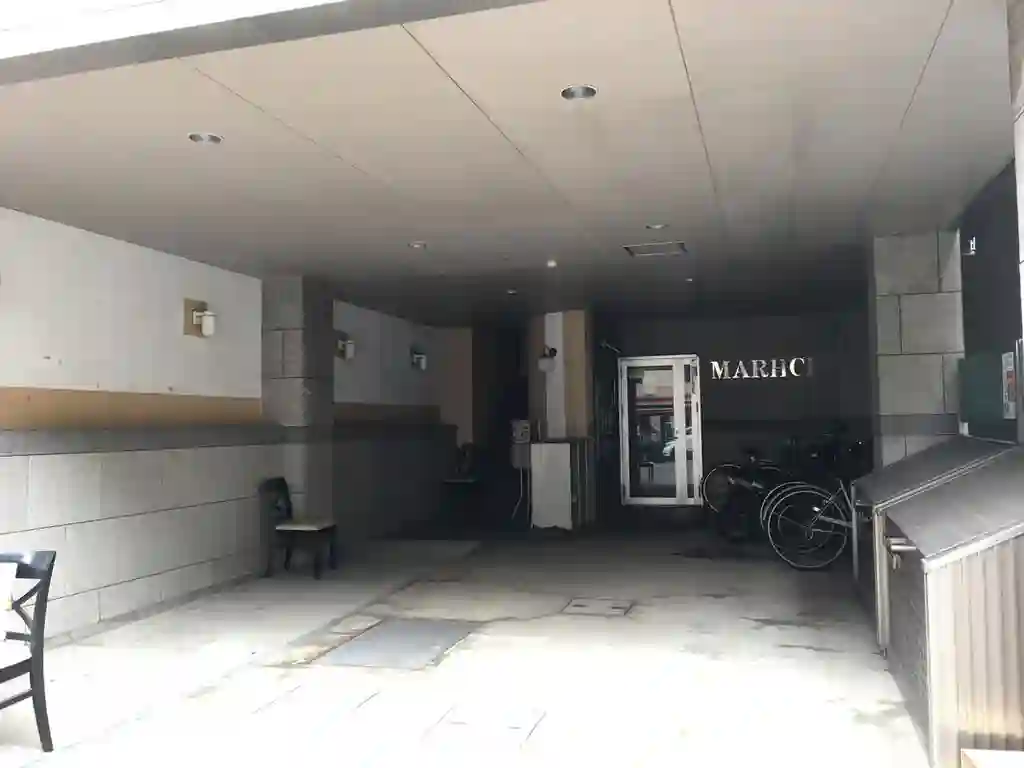マルシェビル 外観