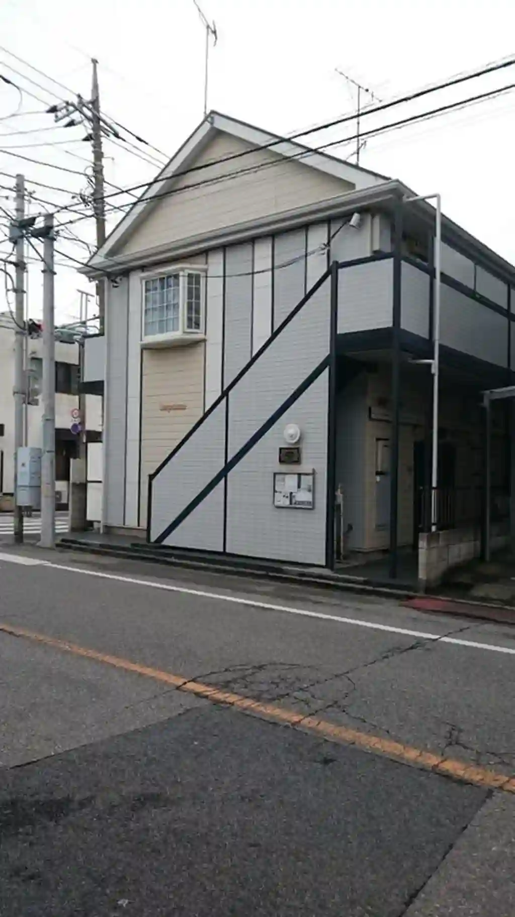 レオパレスファストハウス 外観