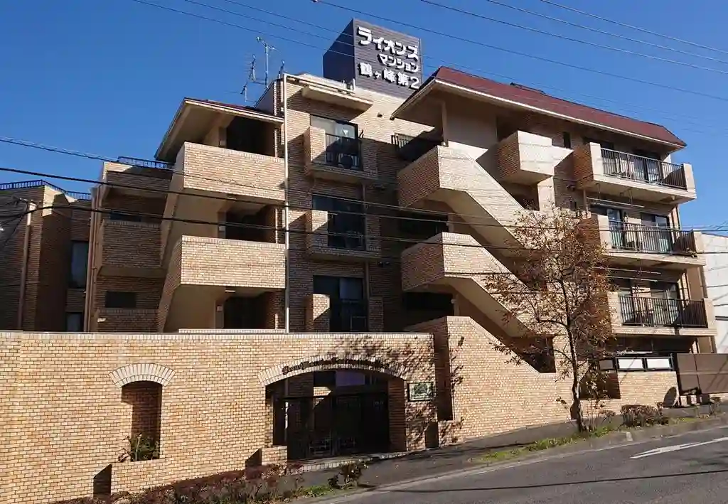 ライオンズマンション鶴ケ峰第2 外観