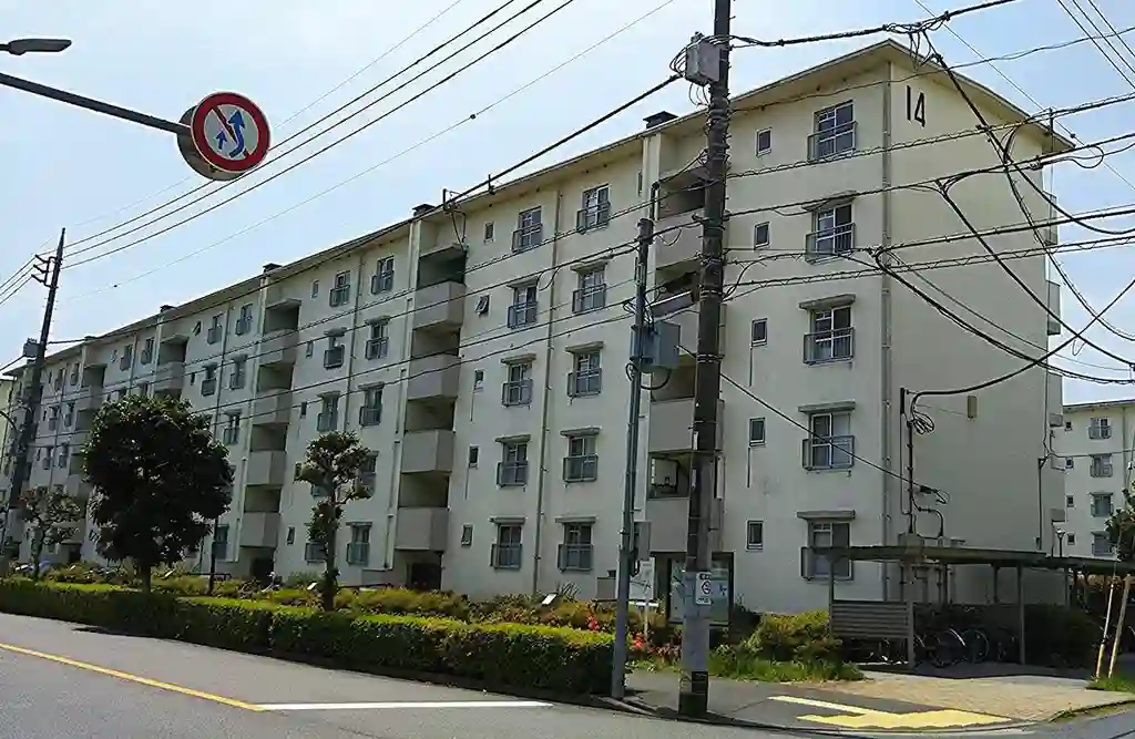 UR都市機構神代団地14号棟 外観