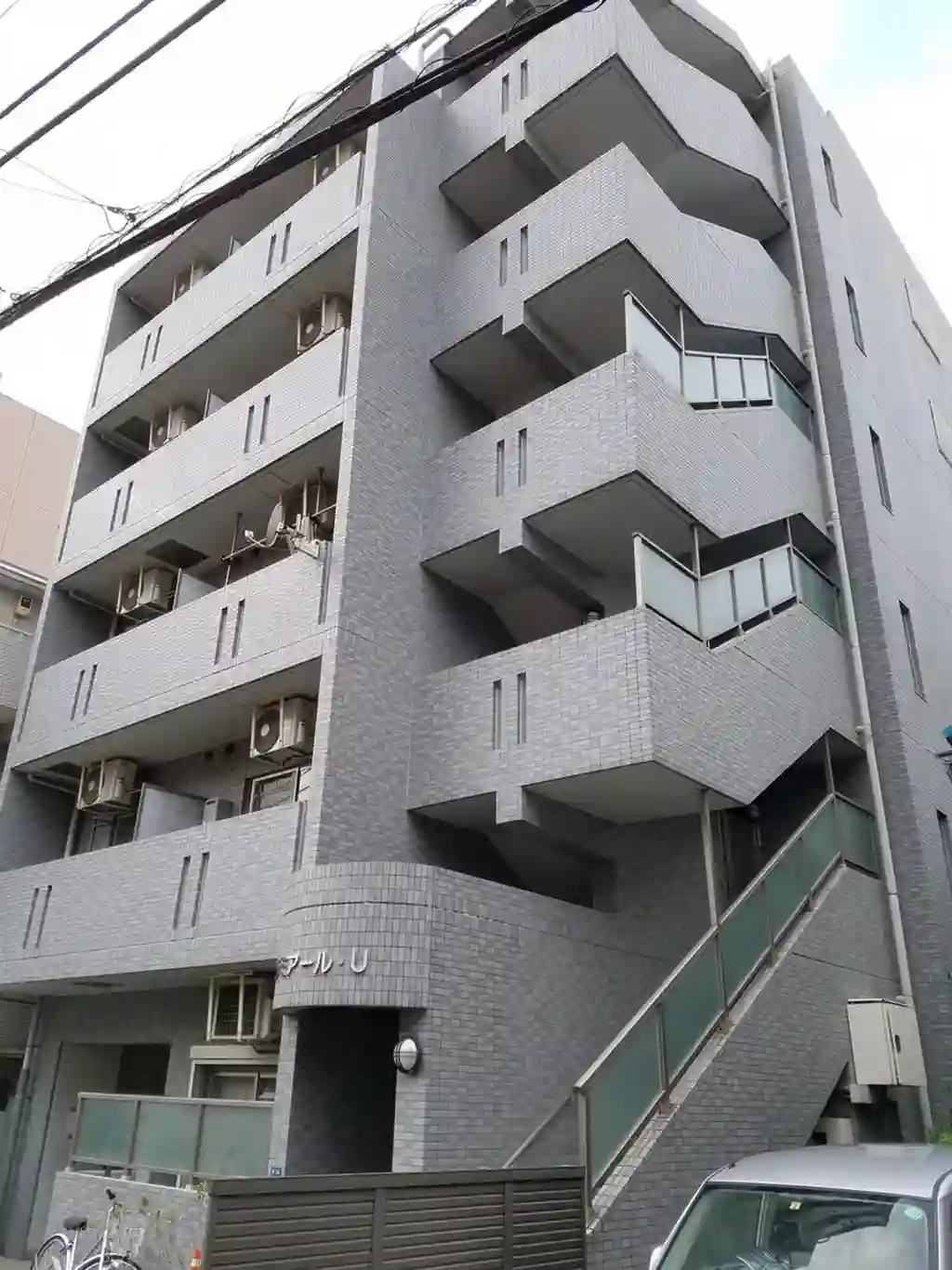 ラミアール・U 外観