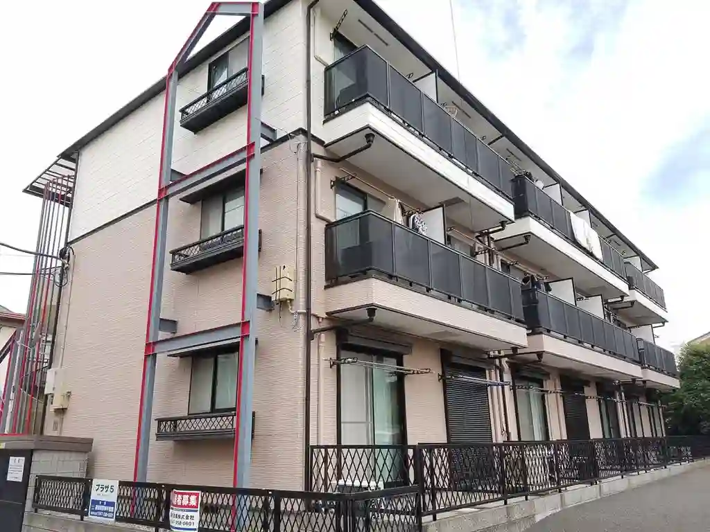 プラザ5 外観