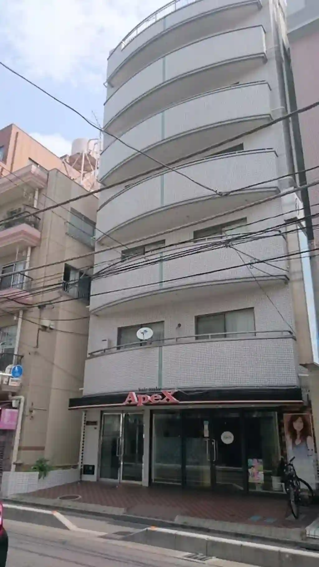クリハラビル 外観