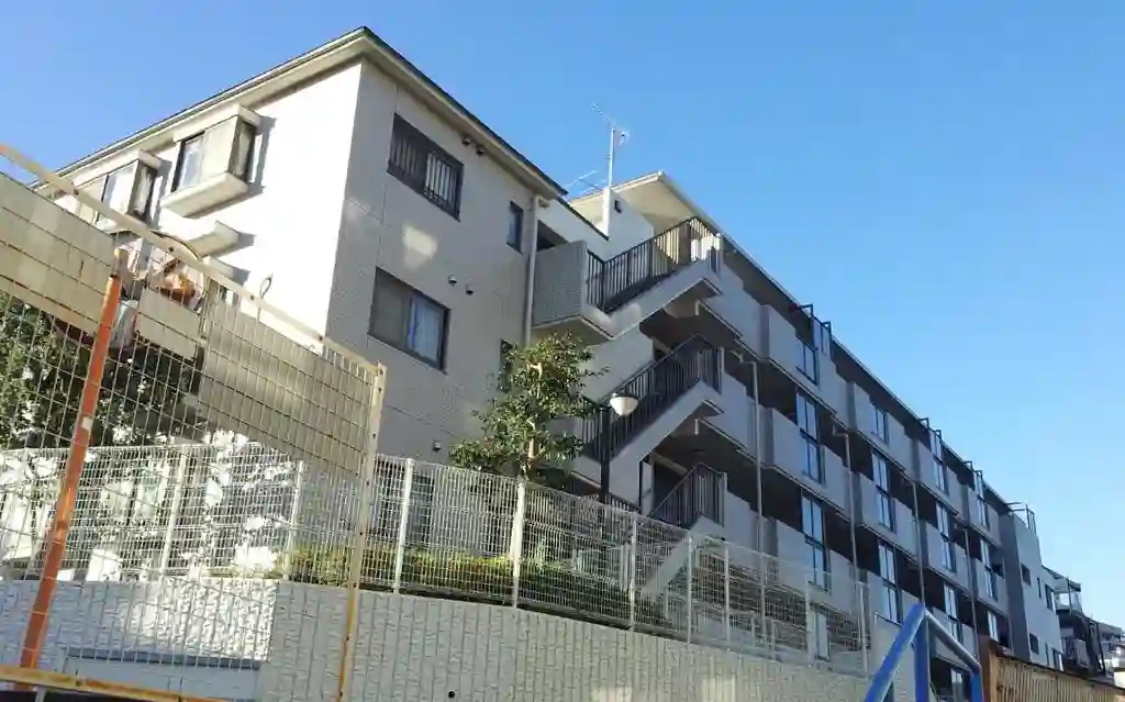 鴨居第一ハイツウェストヒル 外観