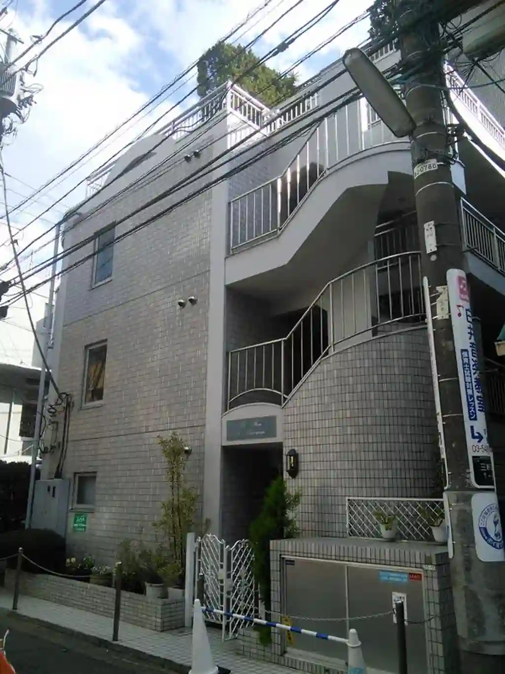 ラフルールド三軒茶屋 外観