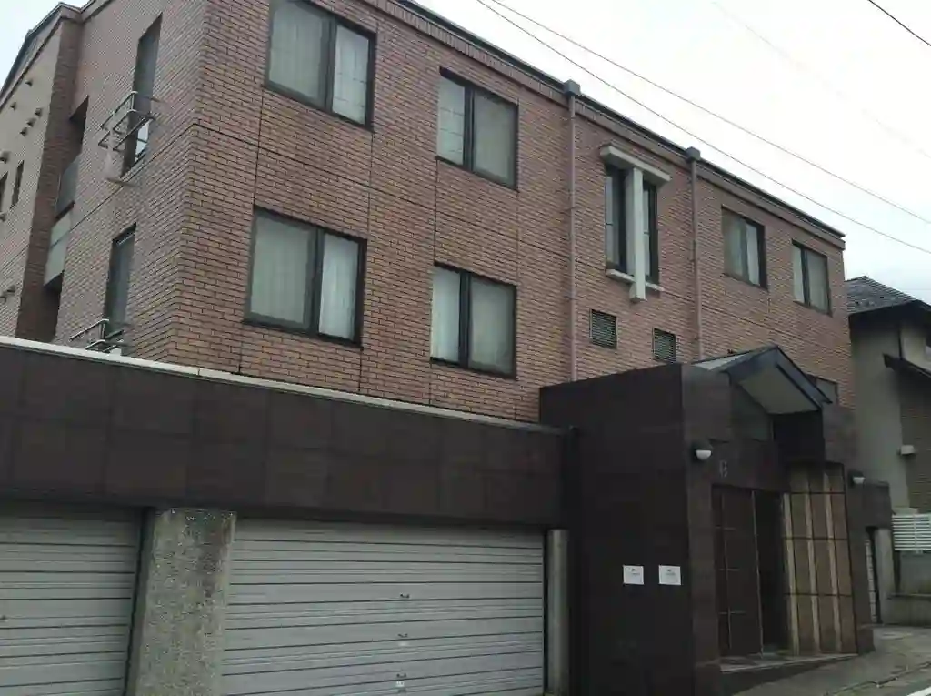 アビタシオン彩 外観