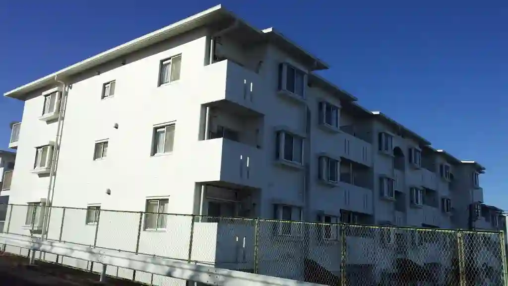 ライオンズマンション中山ガーデンC棟 外観