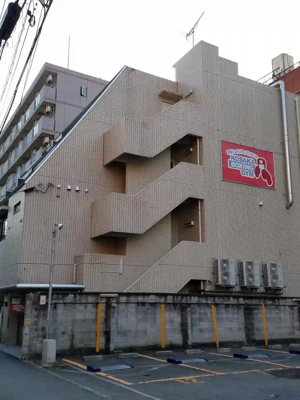 エム・アールビル 外観