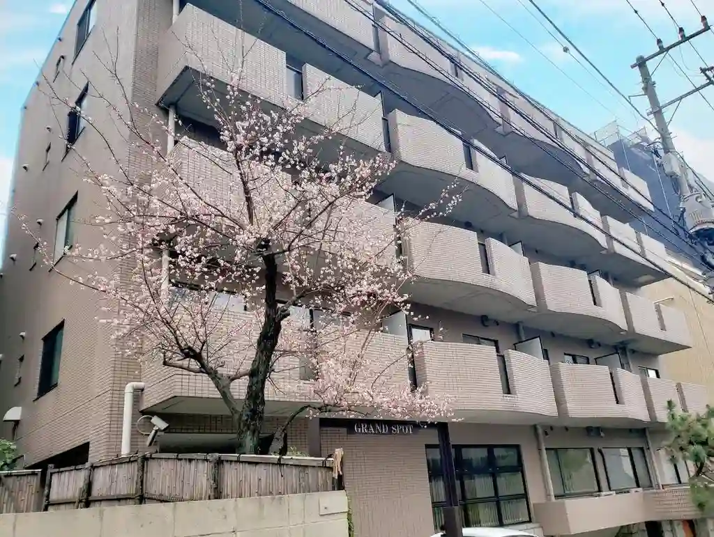 グランドスポット 外観