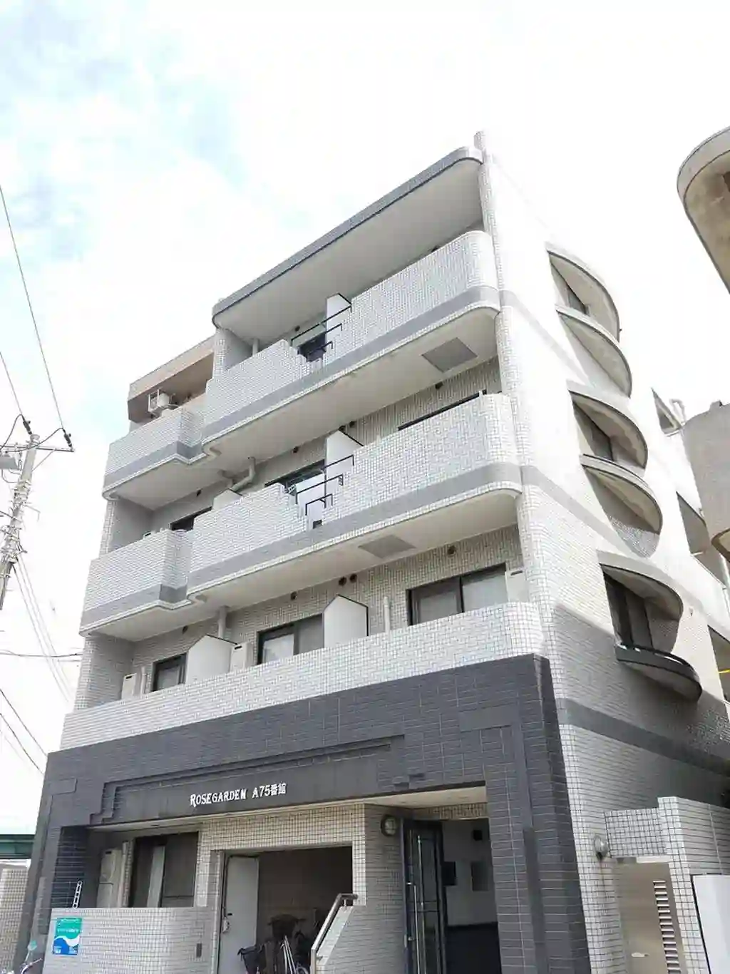 ローズガーデンA75番館 外観