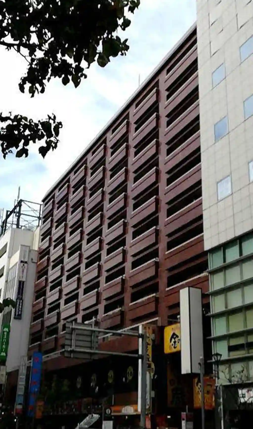 新宿ダイカンプラザA館 外観