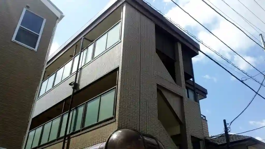 ドエルフジ 外観