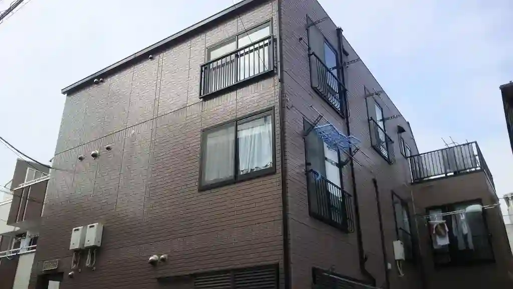 トリビュート 外観