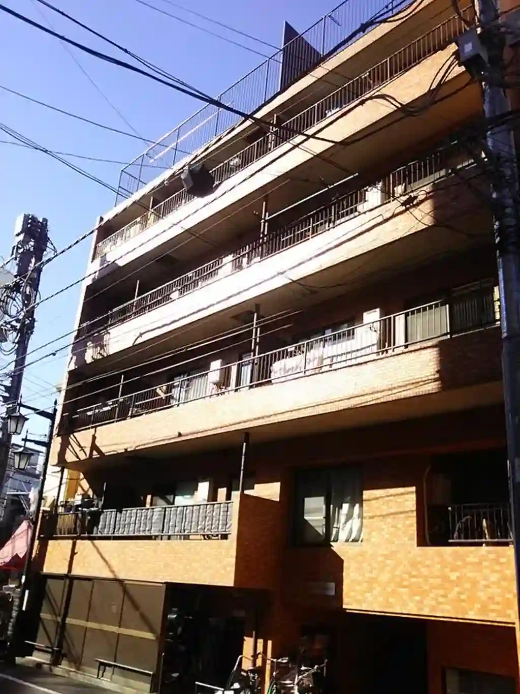 ラトゥールオカサキ 外観