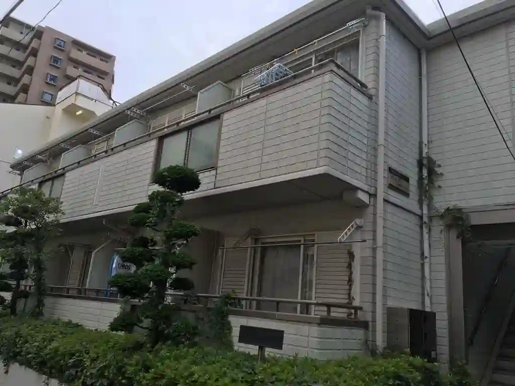 市川コンパウンド 外観