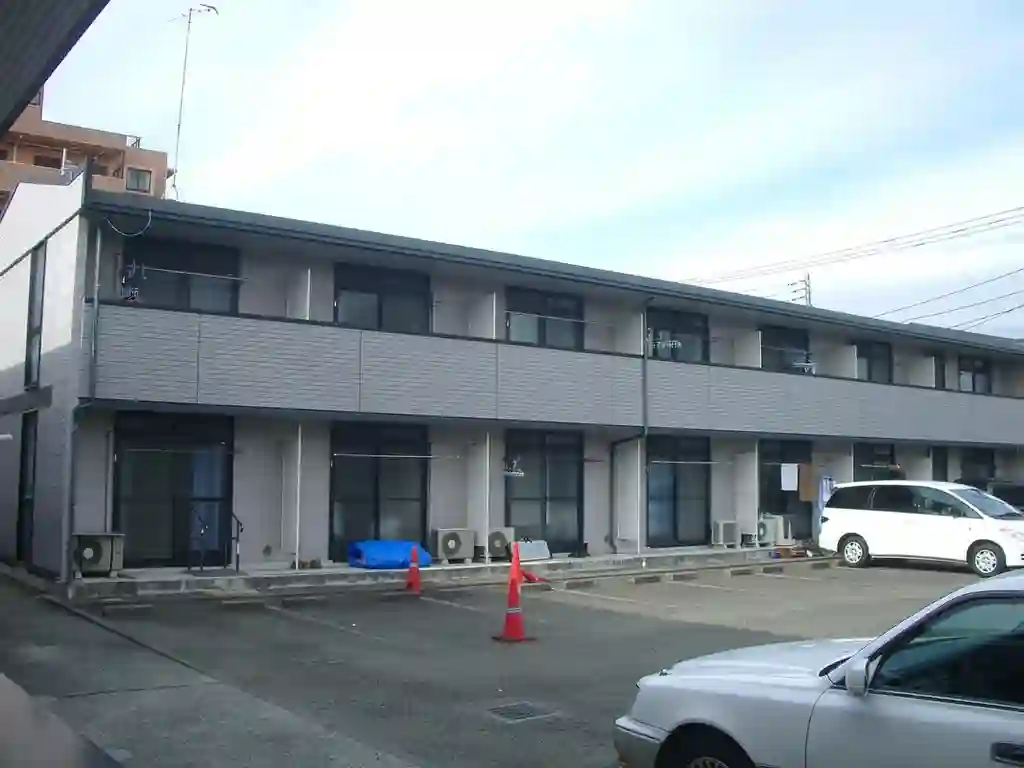レオパレスクローネ I 外観